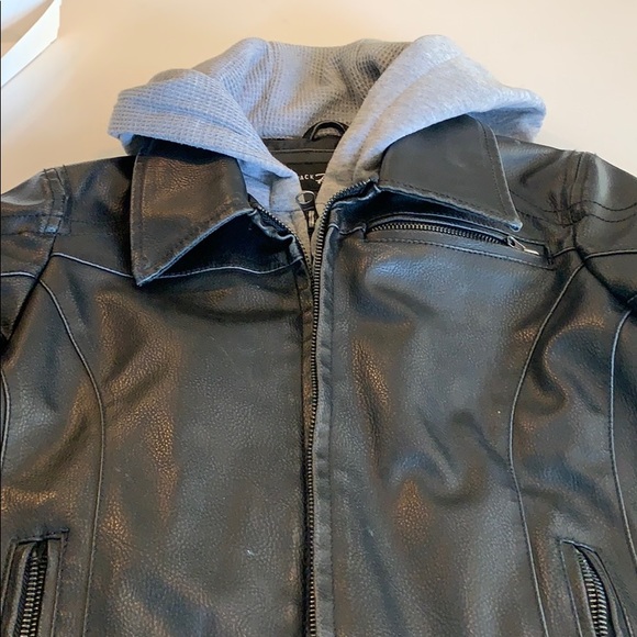 Leather jacket - Picture 4 of 4